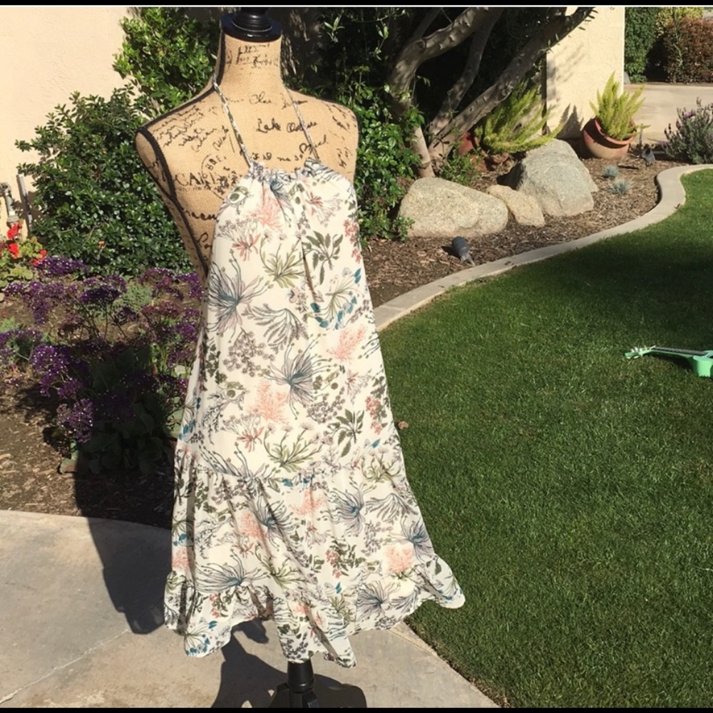 Melrose and Market scooped back dress size M